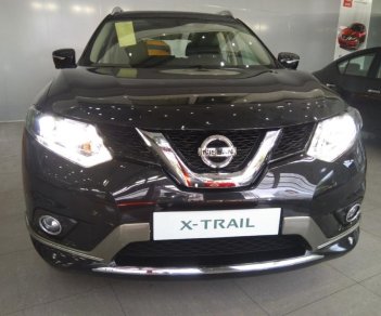 Nissan X trail SV 2.5 G 2018 - Bán ô tô Nissan X trail SV G đời 2018, màu đen, dẩn động 4 bánh, full option, khuyến mãi ngập tràn