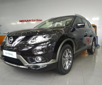 Nissan X trail SV 2.5 G 2018 - Bán ô tô Nissan X trail SV G đời 2018, màu đen, dẩn động 4 bánh, full option, khuyến mãi ngập tràn