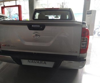Nissan Navara EL Premium R 2018 - Bán Nissan Navara EL Premium R đời 2018, màu bạc, số tự động 7 cấp, nhập khẩu chính hãng, giảm tiền mặt hàng chục triệu