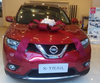 Nissan X trail 2.0 Limited 2018 - Bán xe Nissan X trail 2.0 Limited đời 2018, màu đỏ, số tự động, giảm giá ngay tiền mặt và nhiều quà tặng