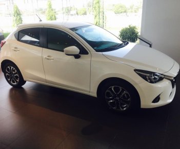 Mazda 2  1.5L 2018 - Bán Mazda 2 1.5L 2018, màu trắng, giá chỉ 529 triệu