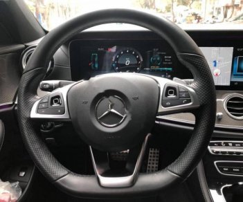 Mercedes-Benz E class E300 AMG 2016 - Bán xe Mercedes E300 AMG 2016, màu đen, xe nhập như mới