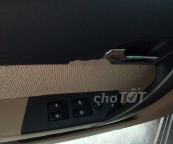 Chevrolet Aveo   LTZ 2016 - Cần bán lại xe Chevrolet Aveo LTZ đời 2016, màu bạc, giá chỉ 385 triệu