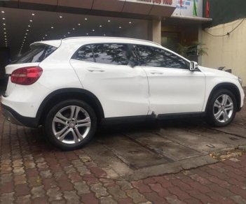 Mercedes-Benz GLA class 200 2015 - Cần bán gấp Mercedes GLA class 200 đời 2015, màu trắng, xe nhập