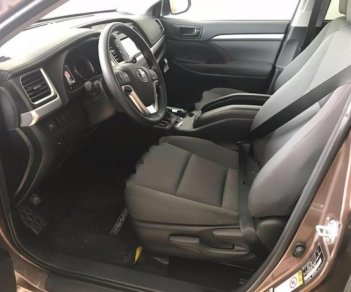 Toyota Highlander LE 2.7 2017 - Bán ô tô Toyota Highlander LE 2.7 2017, màu nâu, nhập khẩu