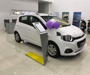 Chevrolet Spark 2018 - Bán xe Chevrolet Spark 2018, màu trắng, giá tốt