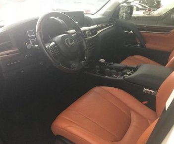 Lexus LX 570 2016 - Bán xe Lexus LX 570 sản xuất 2016, màu trắng, nhập khẩu