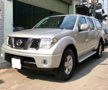 Nissan Navara LE 4x4 2011 - Cần bán gấp Nissan Navara LE 4x4 năm sản xuất 2011, màu bạc, nhập khẩu nguyên chiếc