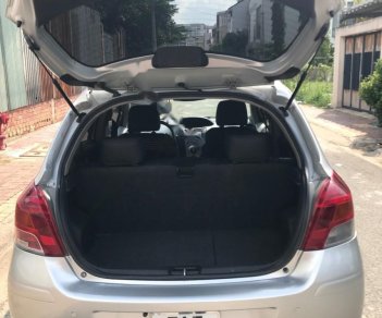 Toyota Yaris 1.5 2011 - Bán ô tô Toyota Yaris 1.5 đời 2011, màu bạc, nhập khẩu nguyên chiếc số tự động, giá chỉ 450 triệu