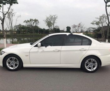 BMW 3 Series 320i 2009 - Chính chủ bán BMW 3 Series 320i đời 2009, màu trắng, xe nhập