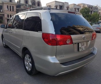 Toyota Sienna LE 3.5 2009 - Bán Toyota Sienna LE 3.5 năm 2009, màu bạc, nhập khẩu 