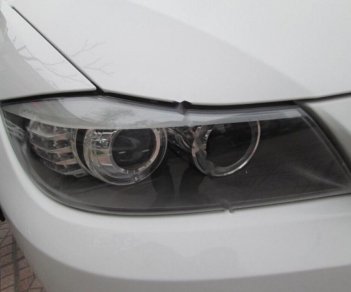 BMW 3 Series 320i 2009 - Chính chủ bán BMW 3 Series 320i đời 2009, màu trắng, xe nhập