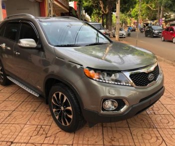 Kia Sorento GAT 2.4L 4WD 2012 - Salon bán Kia Sorento GAT 2.4L 4WD đời 2012, màu xám 