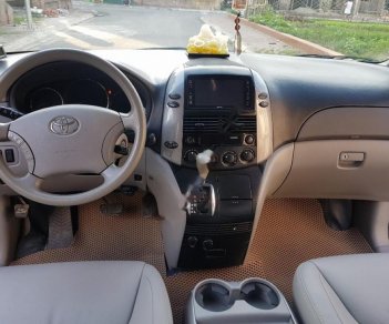 Toyota Sienna LE 3.5 2009 - Bán Toyota Sienna LE 3.5 năm 2009, màu bạc, nhập khẩu 