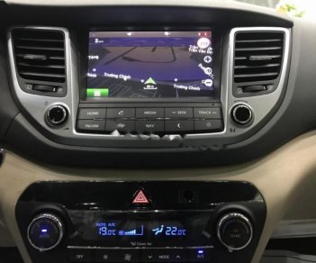 Hyundai Tucson 2018 - Bán Hyundai Tucson sản xuất năm 2018, màu trắng giá cạnh tranh