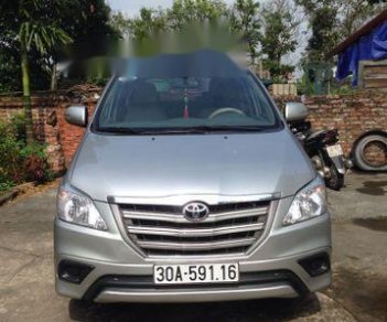 Toyota Innova 2015 - Cần bán gấp Toyota Innova sản xuất 2015, màu bạc chính chủ giá tốt