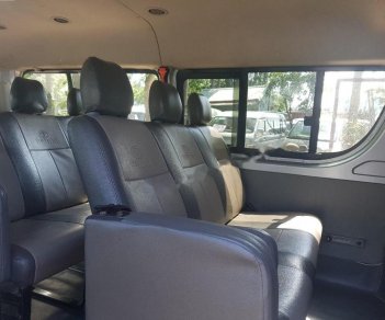 Toyota Hiace 2.5 2010 - Cần bán gấp Toyota Hiace 2.5 sản xuất 2010, màu xanh lam, giá chỉ 345 triệu