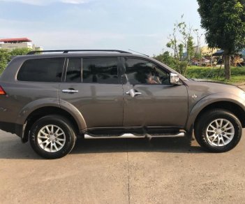 Mitsubishi Pajero Sport Sport 2014 - Bán Mitsubishi Pajero Sport Sport 2014, màu vàng xe gia đình giá cạnh tranh