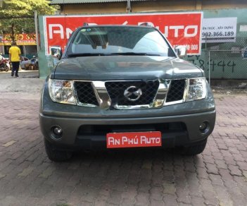 Nissan Navara LE 2.5MT 4WD 2012 - Bán ô tô Nissan Navara LE 4x4 năm sản xuất 2012, màu xám, nhập khẩu 