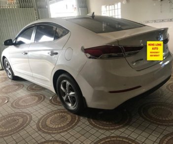 Hyundai Elantra 1.6 MT 2018 - Bán Hyundai Elantra 1.6 MT 2018, màu trắng số sàn giá cạnh tranh