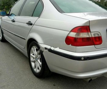 BMW 3 Series 318i AT 2004 - Cần bán lại xe BMW 3 Series 318i AT năm sản xuất 2004, màu bạc 