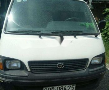 Toyota Hiace 2004 - Gia đình bán xe Toyota Hiace đời 2004, màu trắng