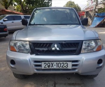 Mitsubishi Pajero 3.0 2005 - Cần bán xe Mitsubishi Pajero 3.0 đời 2005, màu bạc, nhập khẩu