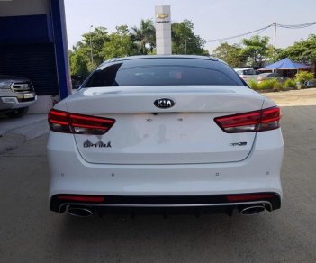 Kia Optima 2.4AT 2016 - Bán xe Kia Optima 2.4AT sản xuất 2016, màu trắng