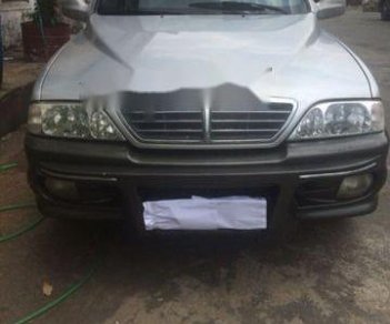 Ssangyong Musso 2004 - Bán ô tô Ssangyong Musso năm 2004, màu bạc 