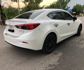 Mazda 3 1.5L Facelift 2017 - Bán ô tô Mazda 3 1.5L Facelift 2017, màu trắng, giá 658tr