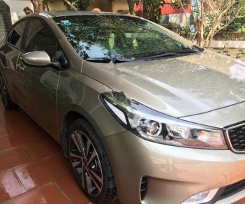 Kia Cerato 1.6 MT 2018 - Cần bán gấp Kia Cerato 1.6 đời 2018 số sàn giá cạnh tranh