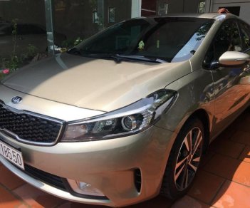 Kia Cerato 1.6 MT 2018 - Cần bán gấp Kia Cerato 1.6 đời 2018 số sàn giá cạnh tranh