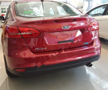 Ford Focus Trend 1.5L 2018 - Bán ô tô Ford Focus sản xuất 2018, màu đỏ, giá chỉ 605 triệu