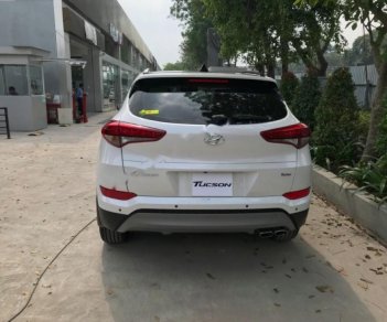 Hyundai Tucson 2018 - Bán Hyundai Tucson sản xuất năm 2018, màu trắng giá cạnh tranh