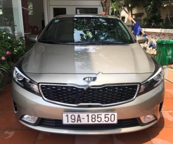 Kia Cerato 1.6 MT 2018 - Cần bán gấp Kia Cerato 1.6 đời 2018 số sàn giá cạnh tranh