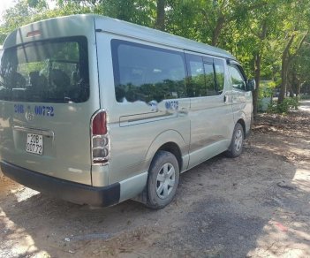 Toyota Hiace 2.5 2010 - Cần bán gấp Toyota Hiace 2.5 sản xuất 2010, màu xanh lam, giá chỉ 345 triệu