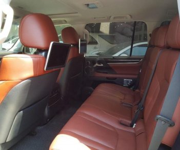 Lexus LX 570 2016 - Cần bán gấp Lexus LX 570 2016, màu đen, xe nhập số tự động