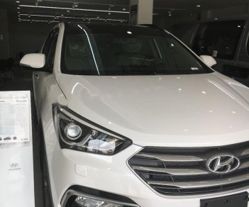 Hyundai Santa Fe 2.4 2018 - Bán ô tô Hyundai Santa Fe 2.4 năm sản xuất 2018, màu trắng