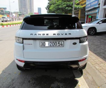 LandRover Range rover    2014 - Cần bán xe LandRover Range rover evogue năm 2014, màu trắng, nhập khẩu nguyên chiếc, số tự động