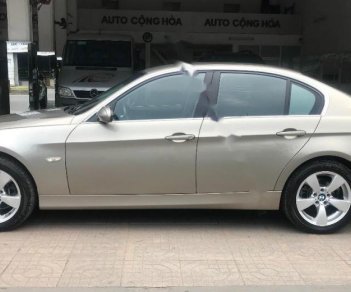 BMW 3 Series 320i 2007 - Bán xe BMW 3 Series 320i năm 2007, màu vàng, xe nhập