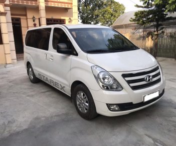 Hyundai Starex 2016 - Bán xe 9 chỗ Hyundai Starex đời cuối 2016, máy dầu, số sàn, phom mới