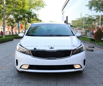 Kia Cerato 2018 - Bán xe Kia Cerato năm sản xuất 2018, màu trắng