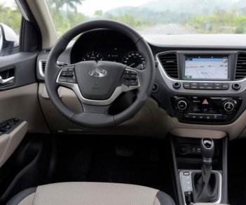 Hyundai Accent 2018 - Bán xe Hyundai Accent đời 2018, màu trắng 