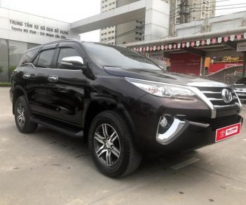 Toyota Fortuner V 2017 - Toyota Cầu Diễn bán xe Toyota Fortuner V đời 2017, màu đen, xe nhập