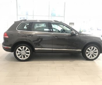 Volkswagen Touareg 2018 - Mãnh hổ Touareg 3.6 2018 - Mạnh + Đã + Chất - Liên hệ ngay để lái thử - Có xe giao ngay