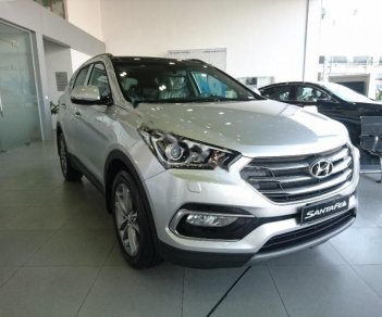 Hyundai Santa Fe 4WD 2018 - Bán Hyundai Santa Fe 4WD đời 2018, màu bạc