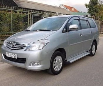 Toyota Innova G 2010 - Bán xe Toyota Innova G 2010, màu bạc 