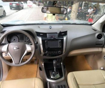 Nissan Navara EL 2.5 AT 2WD 2017 - Bán Nissan Navara EL 2.5 AT 2WD năm 2017, màu bạc, xe nhập  