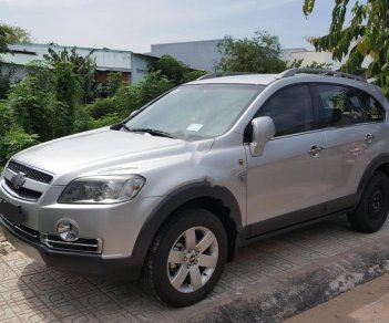 Chevrolet Captiva LT Maxx 2.4 MT 2009 - Cần bán gấp Chevrolet Captiva LT Maxx đời 2009