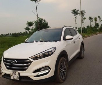 Hyundai Tucson 2015 - Cần bán xe Hyundai Tucson đời 2015, màu trắng, nhập khẩu Hàn Quốc
